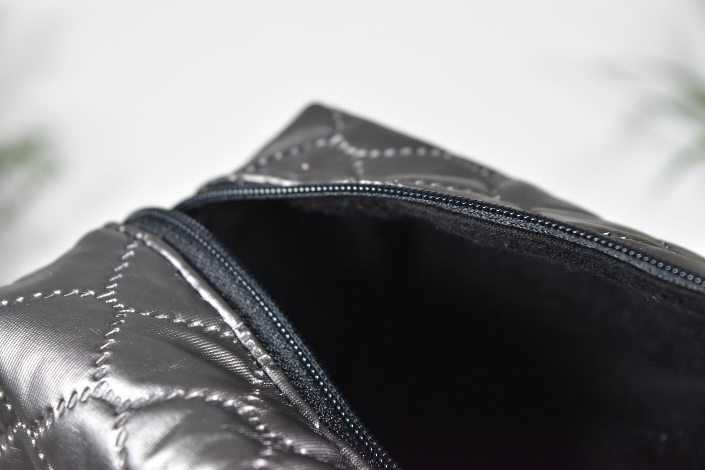 Trousse à maquillage - argentée