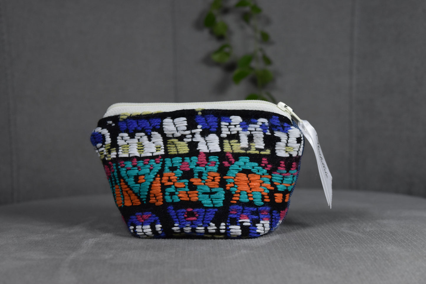 Tiny avec fond, colorée et jean